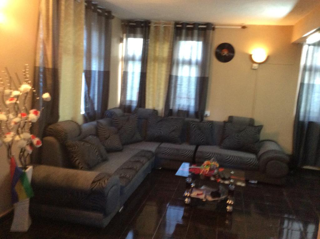 La Casa Mia Guesthouse Ла-Ґулет Екстер'єр фото
