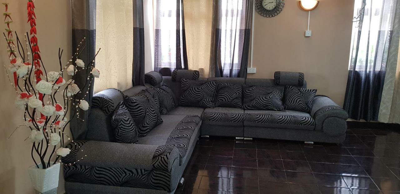 La Casa Mia Guesthouse Ла-Ґулет Екстер'єр фото
